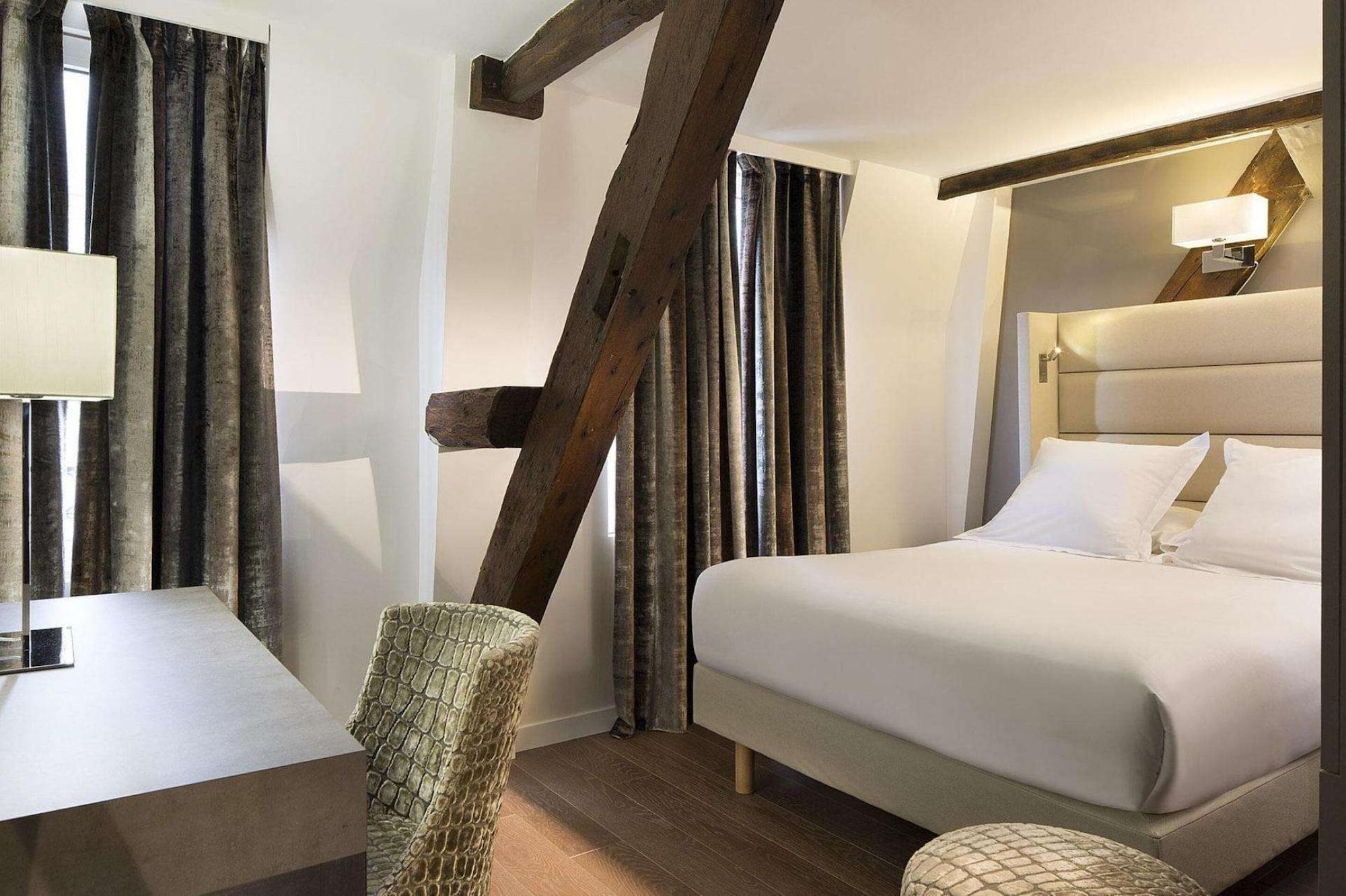 Hotel Jacques De Molay 3*