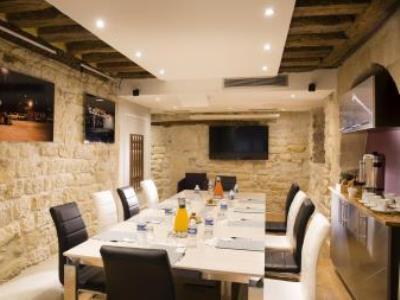 Jacques De Molay 3* Parijs